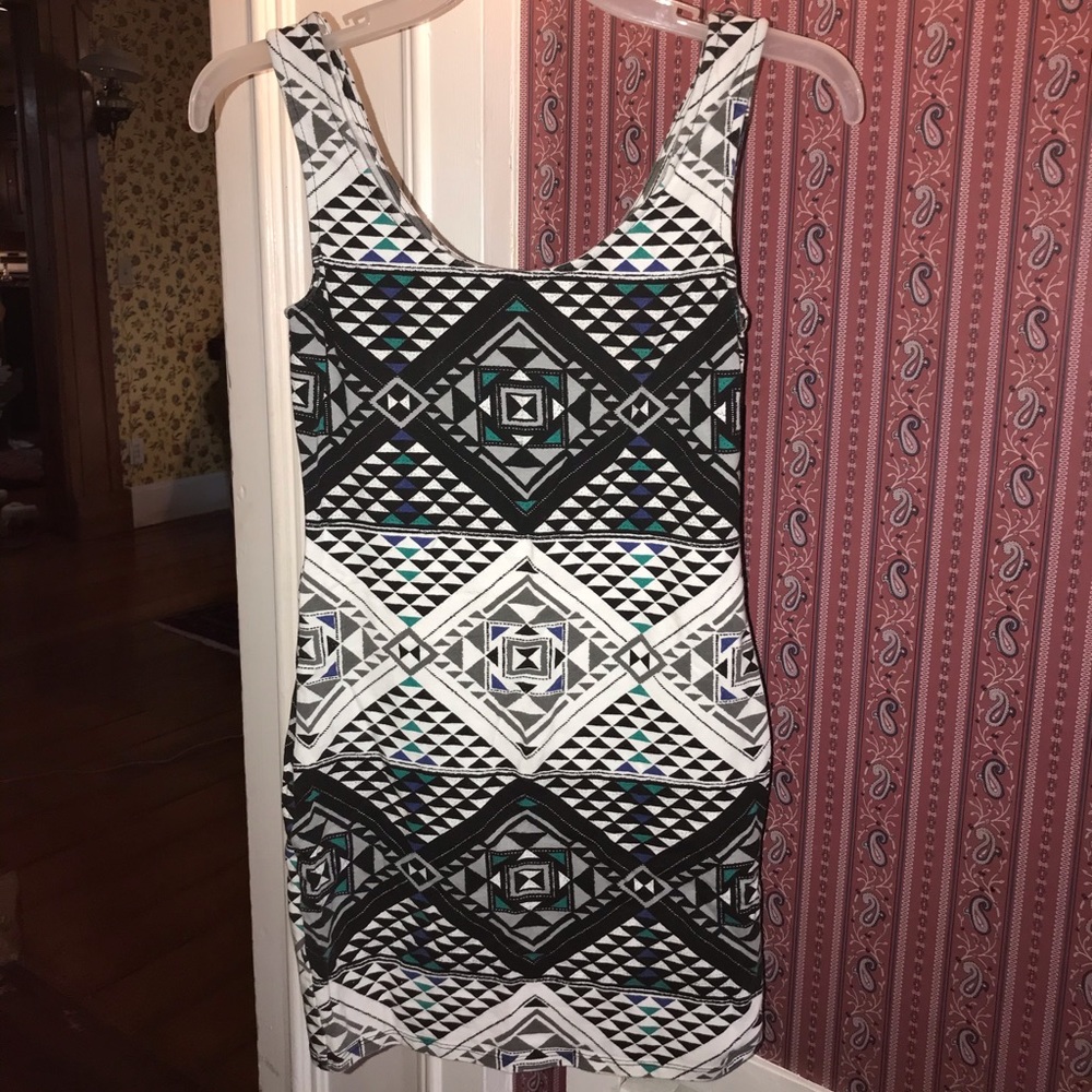 Charlotte Russe Bodycon Tribal Print Dress - Picture 3 of 3